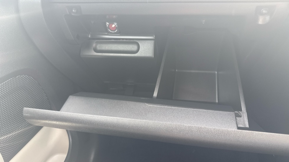 Citroen C3 1.2 PureTech C-Series Edition 5dr Petrol Hatchback - Image 25