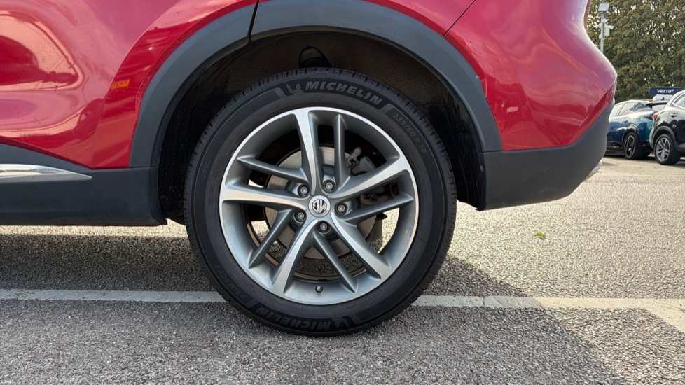 MG HS 1.5 T-GDI Exclusive 5dr DCT Petrol Hatchback - Image 7