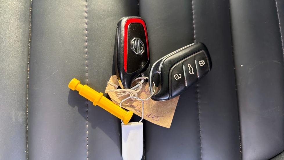 MG HS 1.5 T-GDI Exclusive 5dr DCT Petrol Hatchback - Image 20