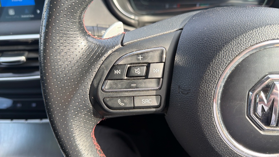 MG HS 1.5 T-GDI Exclusive 5dr DCT Petrol Hatchback - Image 21
