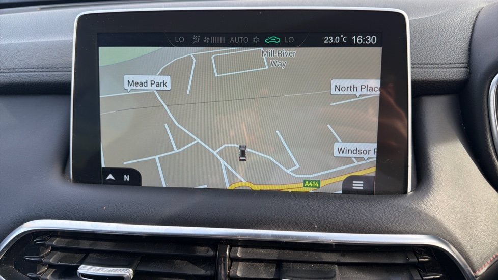 MG HS 1.5 T-GDI Exclusive 5dr DCT Petrol Hatchback - Image 31