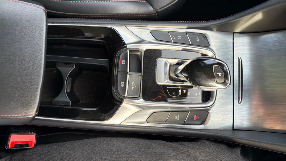 MG HS 1.5 T-GDI Exclusive 5dr DCT Petrol Hatchback - Image 32