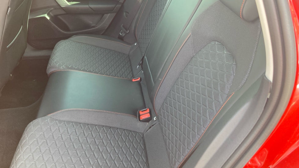 SEAT Leon 1.0 eTSI FR 5dr DSG Petrol Hatchback - Image 16