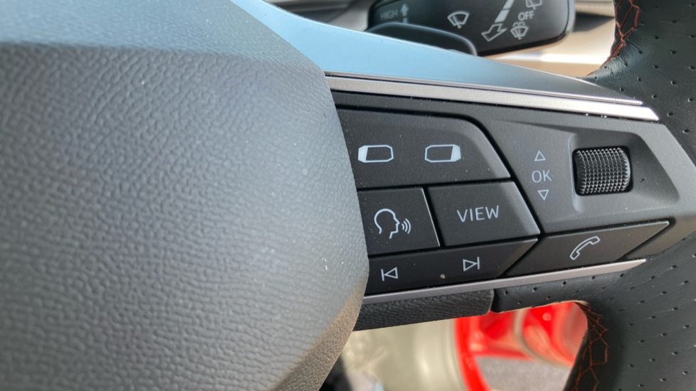 SEAT Leon 1.0 eTSI FR 5dr DSG Petrol Hatchback - Image 23