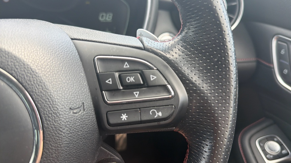 MG HS 1.5 T-GDI Trophy 5dr DCT Petrol Hatchback - Image 31