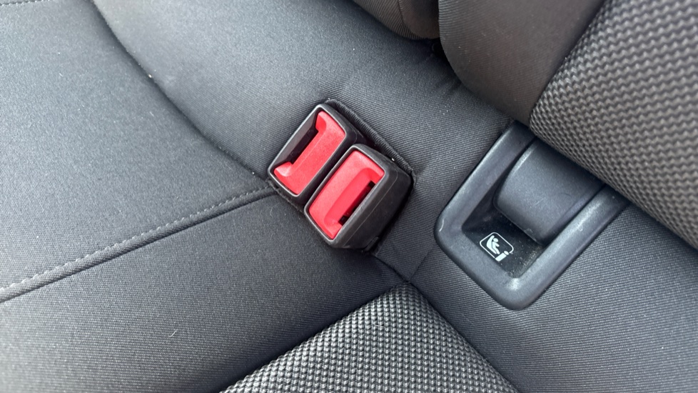 Audi A3 30 TFSI Technik 5dr S Tronic Petrol Hatchback - Image 17