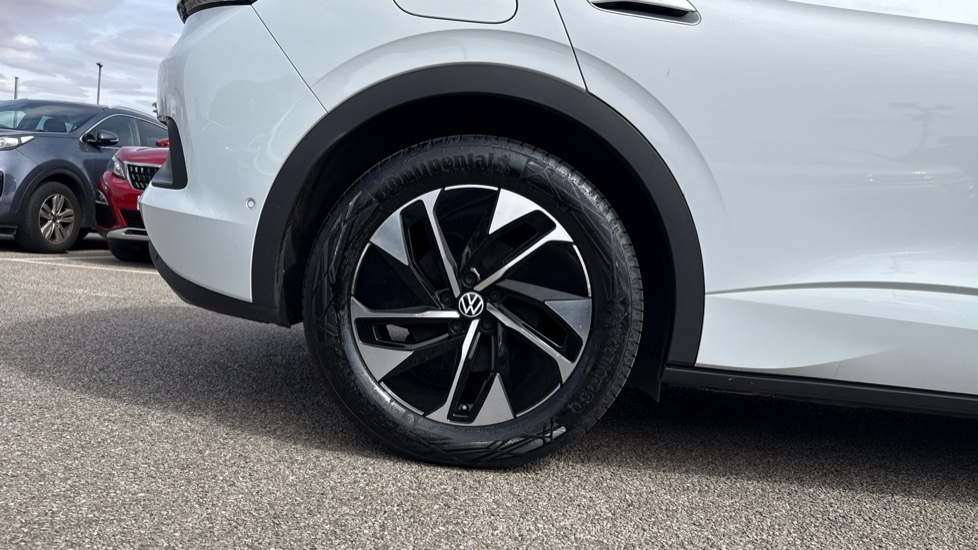 Volkswagen ID.5 128kW Style Pro 77kWh 5dr Auto Electric Coupe - Image 7