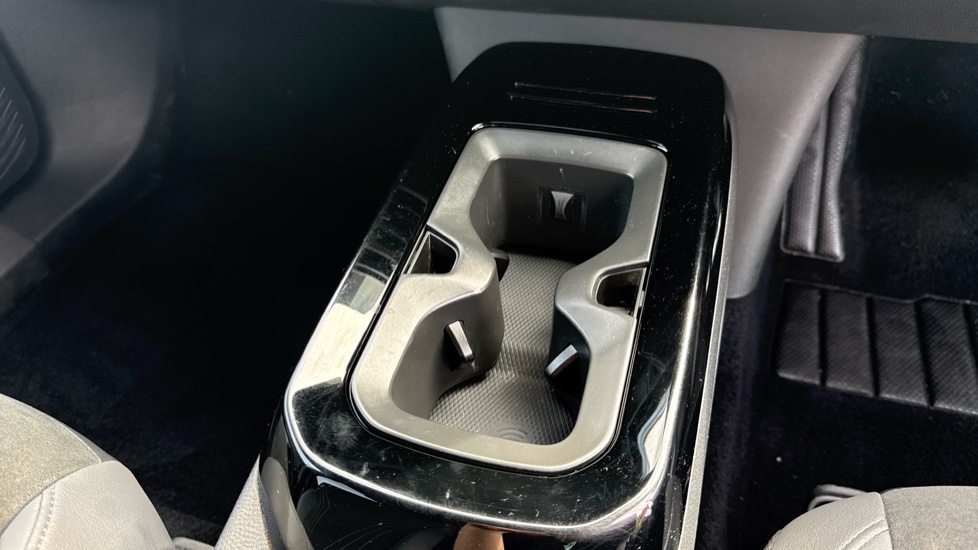 Volkswagen ID.5 128kW Style Pro 77kWh 5dr Auto Electric Coupe - Image 8