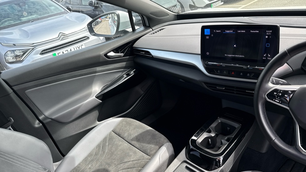 Volkswagen ID.5 128kW Style Pro 77kWh 5dr Auto Electric Coupe - Image 14