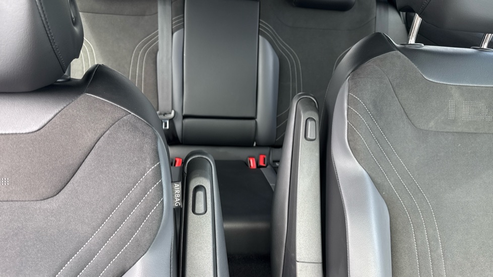 Volkswagen ID.5 128kW Style Pro 77kWh 5dr Auto Electric Coupe - Image 15