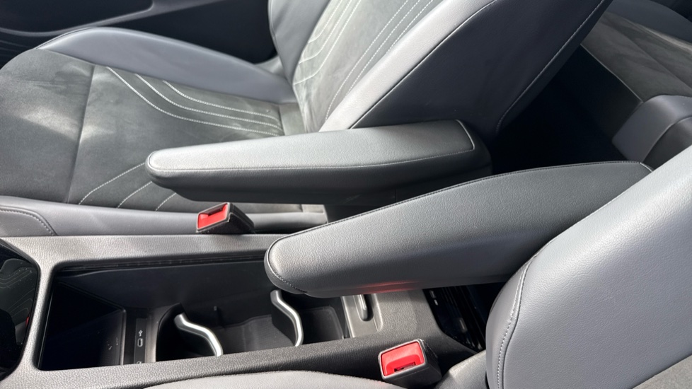 Volkswagen ID.5 128kW Style Pro 77kWh 5dr Auto Electric Coupe - Image 23