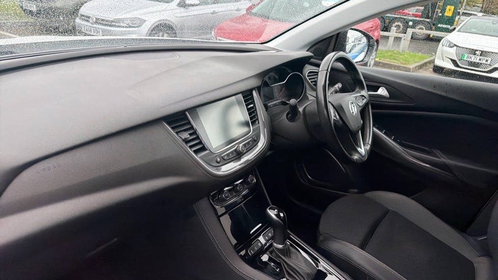 Vauxhall Grandland X 1.5 Turbo D Griffin Edition 5dr Auto Diesel Hatchback - Image 9