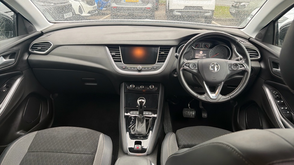 Vauxhall Grandland X 1.5 Turbo D Griffin Edition 5dr Auto Diesel Hatchback - Image 10