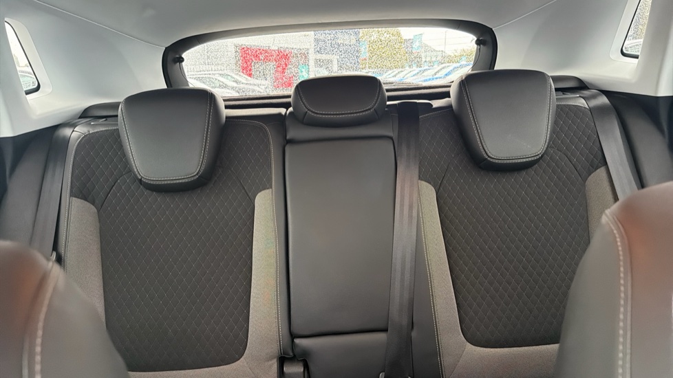 Vauxhall Grandland X 1.5 Turbo D Griffin Edition 5dr Auto Diesel Hatchback - Image 15