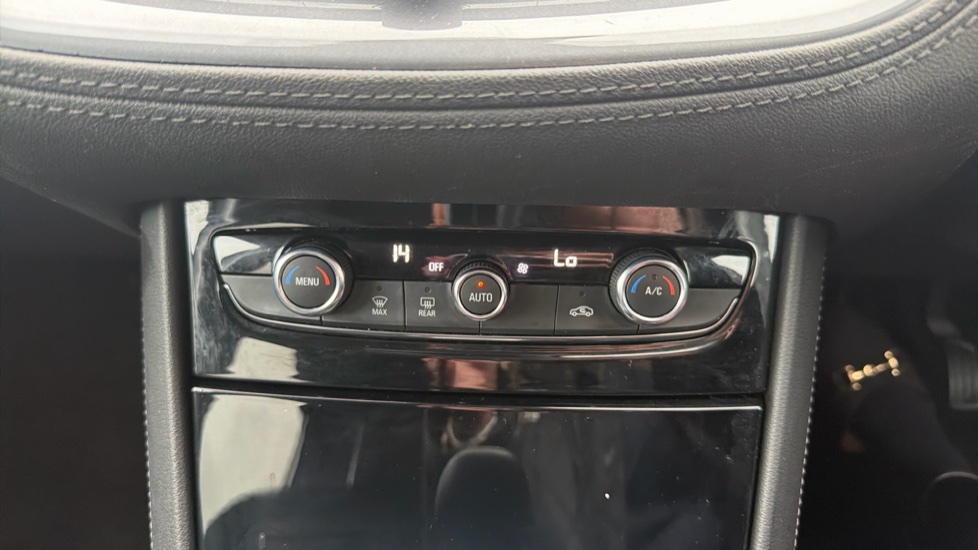 Vauxhall Grandland X 1.5 Turbo D Griffin Edition 5dr Auto Diesel Hatchback - Image 23