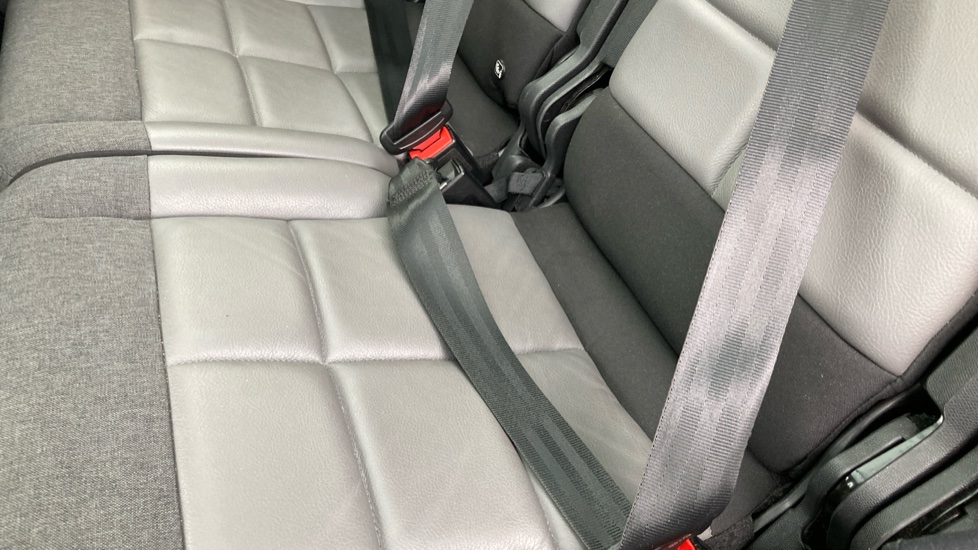 Citroen C5 Aircross 1.6 PureTech 180 Flair Plus 5dr EAT8 Petrol Hatchback - Image 17