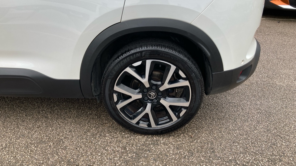 Citroen C5 Aircross 1.6 PureTech 180 Flair Plus 5dr EAT8 Petrol Hatchback - Image 24