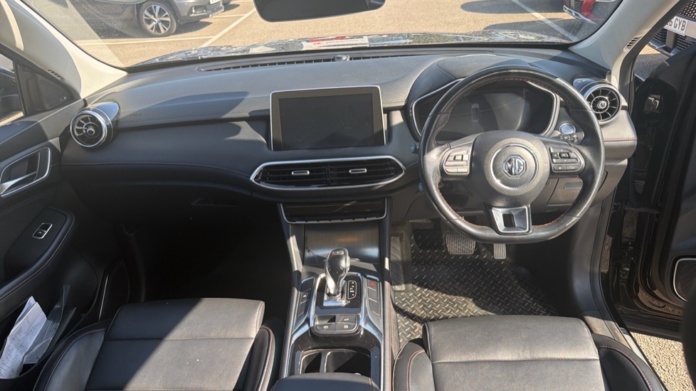 MG HS 1.5 T-GDI SE 5dr DCT Petrol Hatchback - Image 10