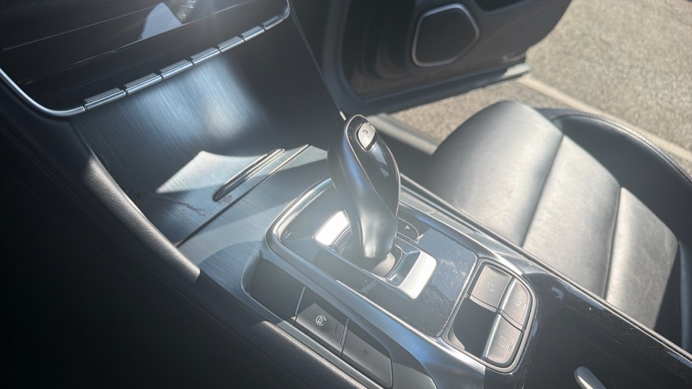 MG HS 1.5 T-GDI SE 5dr DCT Petrol Hatchback - Image 13