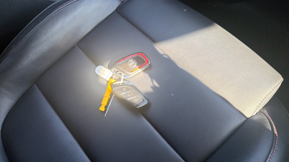 MG HS 1.5 T-GDI SE 5dr DCT Petrol Hatchback - Image 20