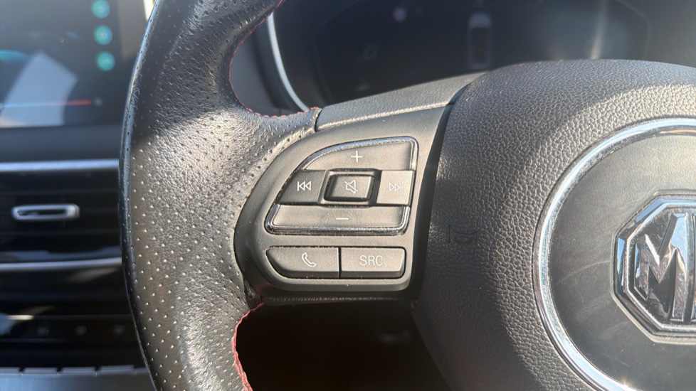 MG HS 1.5 T-GDI SE 5dr DCT Petrol Hatchback - Image 22