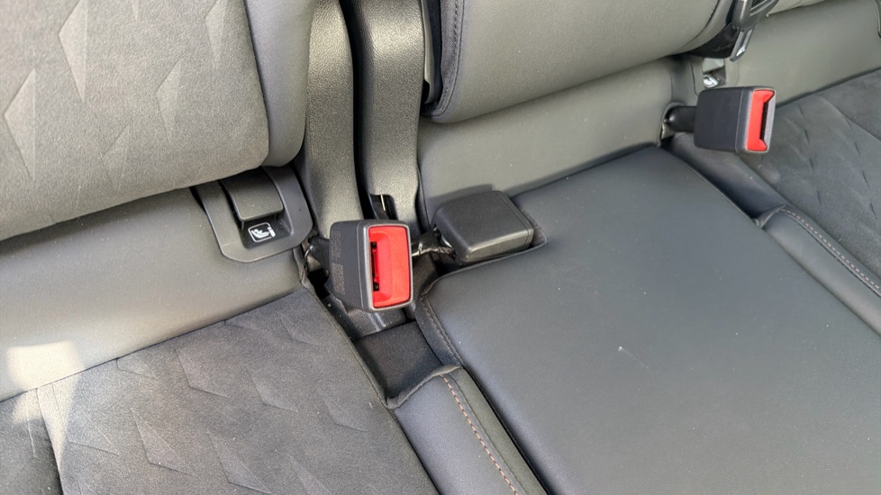 CUPRA Terramar 1.5 eTSI 150 V2 5dr DSG Petrol Hatchback - Image 17