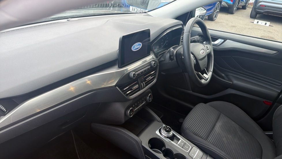 Ford Focus 1.0 EcoBoost 125 Titanium 5dr Auto Petrol Hatchback - Image 9