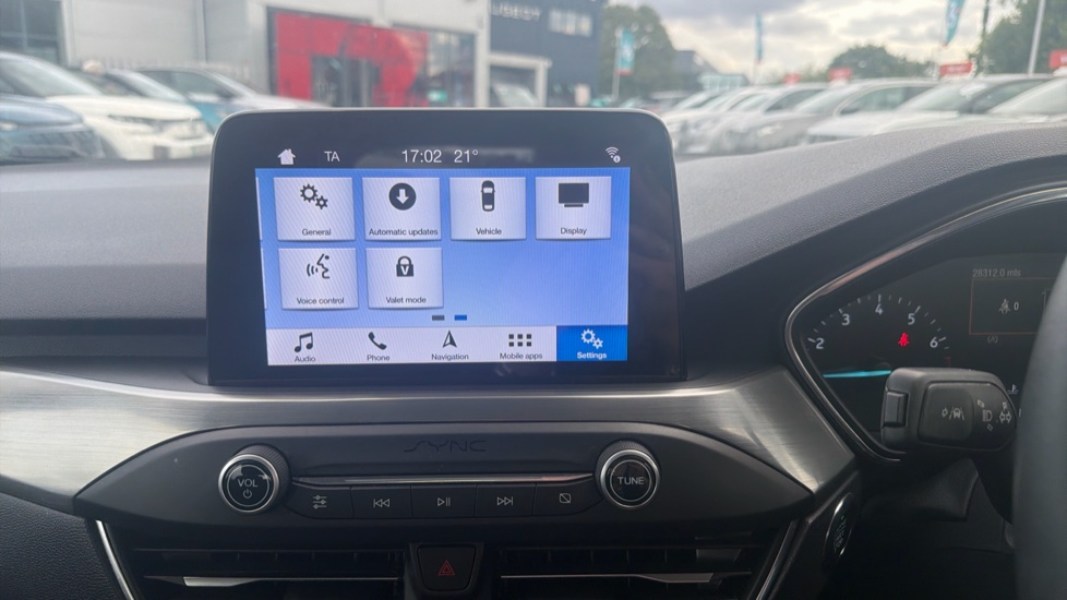 Ford Focus 1.0 EcoBoost 125 Titanium 5dr Auto Petrol Hatchback - Image 31