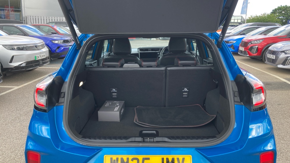 Ford Puma 1.0 EcoBoost Hybrid mHEV 155 ST-Line X DCT 5dr Petrol Hatchback - Image 4