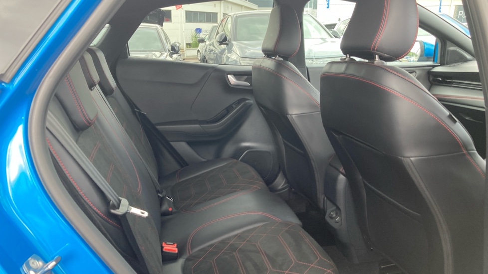 Ford Puma 1.0 EcoBoost Hybrid mHEV 155 ST-Line X DCT 5dr Petrol Hatchback - Image 16