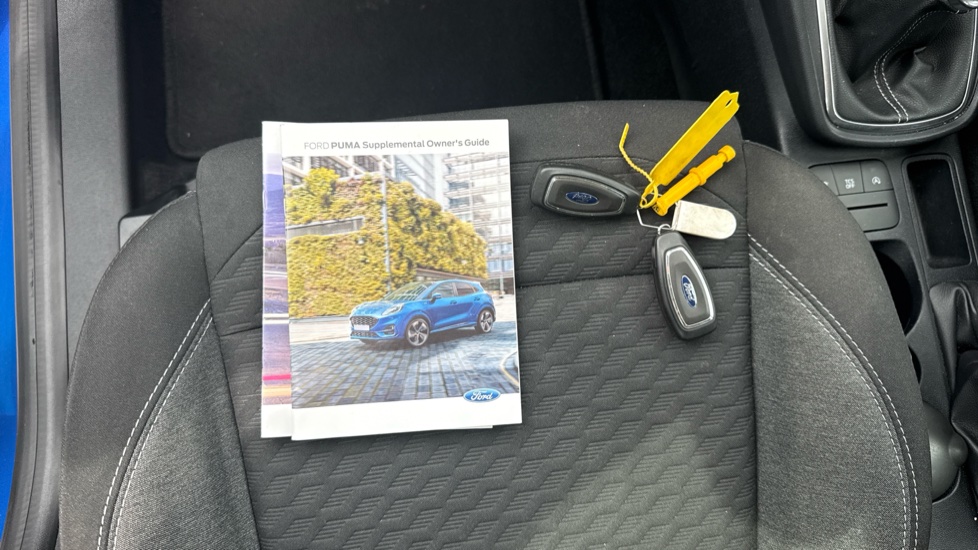Ford Puma 1.0 EcoBoost Hybrid mHEV Titanium 5dr Petrol Hatchback - Image 19