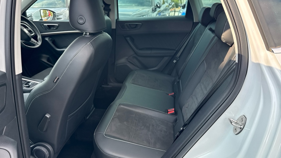 SEAT Ateca 1.5 TSI EVO Xperience 5dr DSG Petrol Estate - Image 16