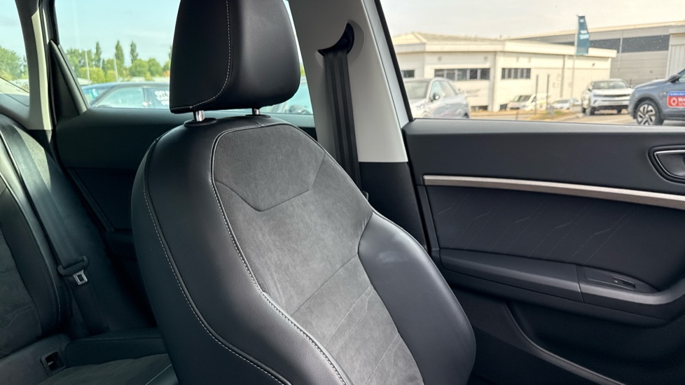 SEAT Ateca 1.5 TSI EVO Xperience 5dr DSG Petrol Estate - Image 23