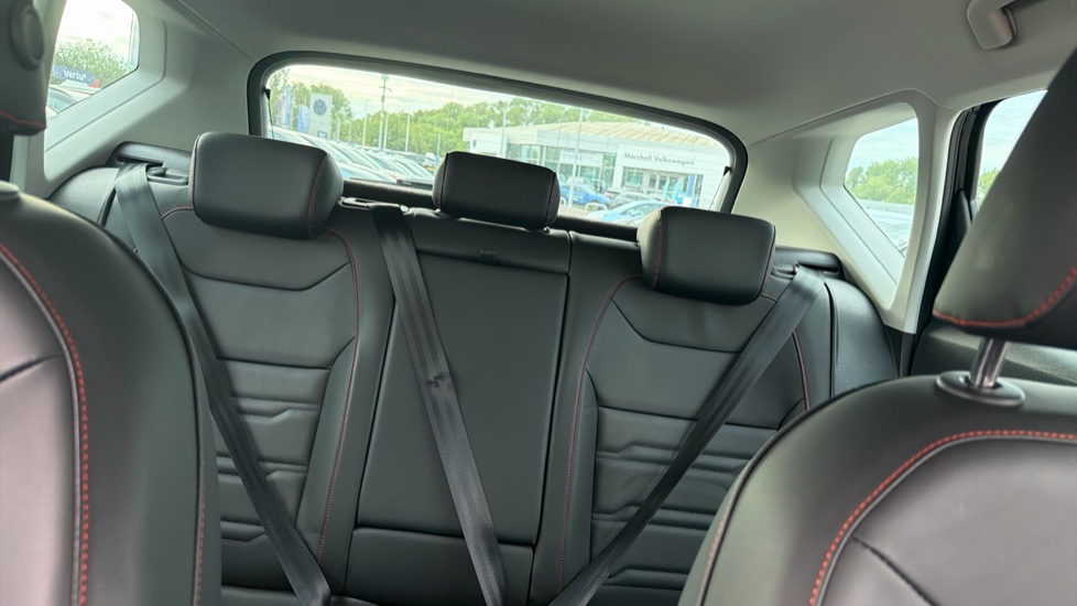 SEAT Ateca 1.5 TSI EVO FR Sport 5dr DSG Petrol Estate - Image 15