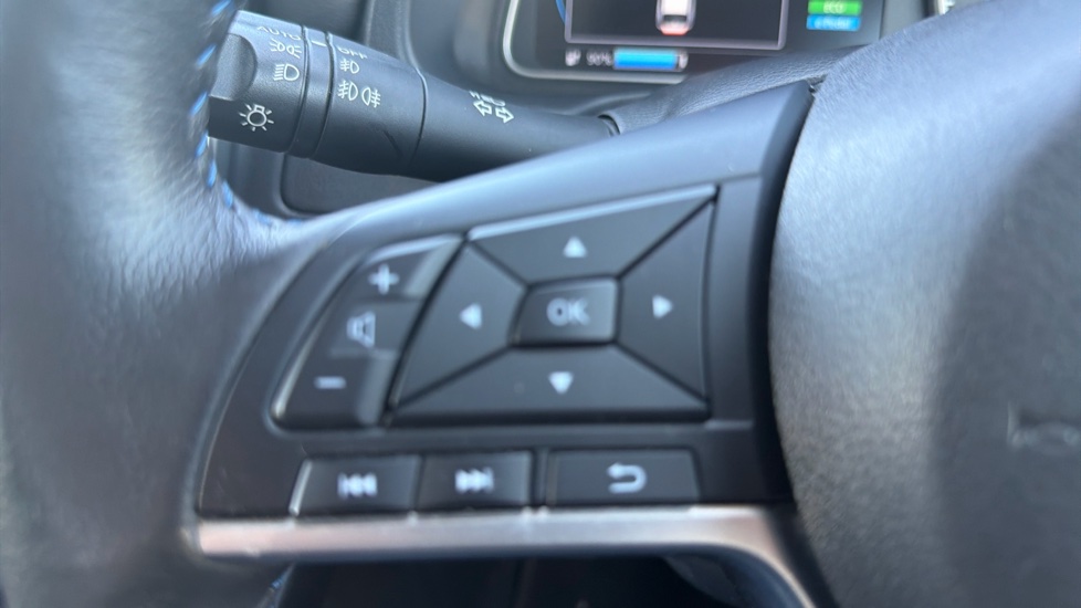 Nissan LEAF 110kW N-Connecta 39kWh 5dr Auto Electric Hatchback - Image 25