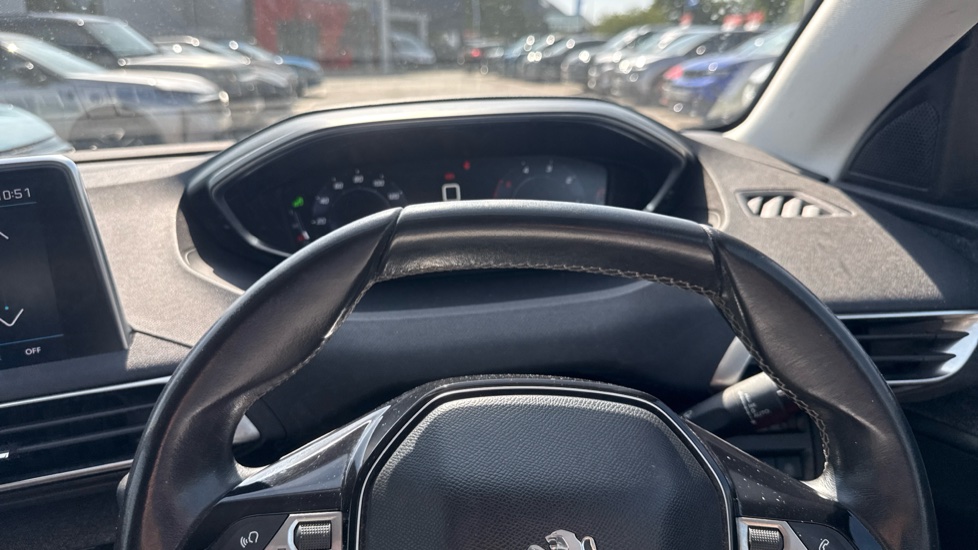 Peugeot 3008 1.6 BlueHDi 120 Allure 5dr Diesel Estate - Image 8