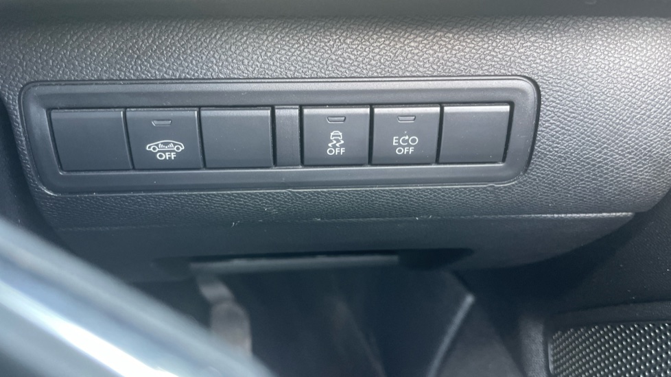 Peugeot 308 1.6 BlueHDi 120 Allure 5dr Diesel Hatchback - Image 24