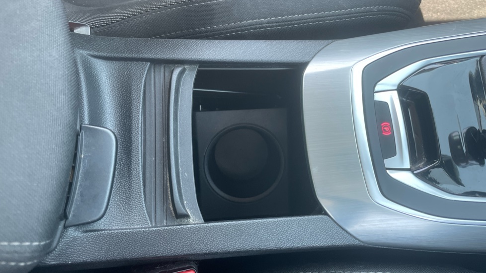 Peugeot 308 1.6 BlueHDi 120 Allure 5dr Diesel Hatchback - Image 35