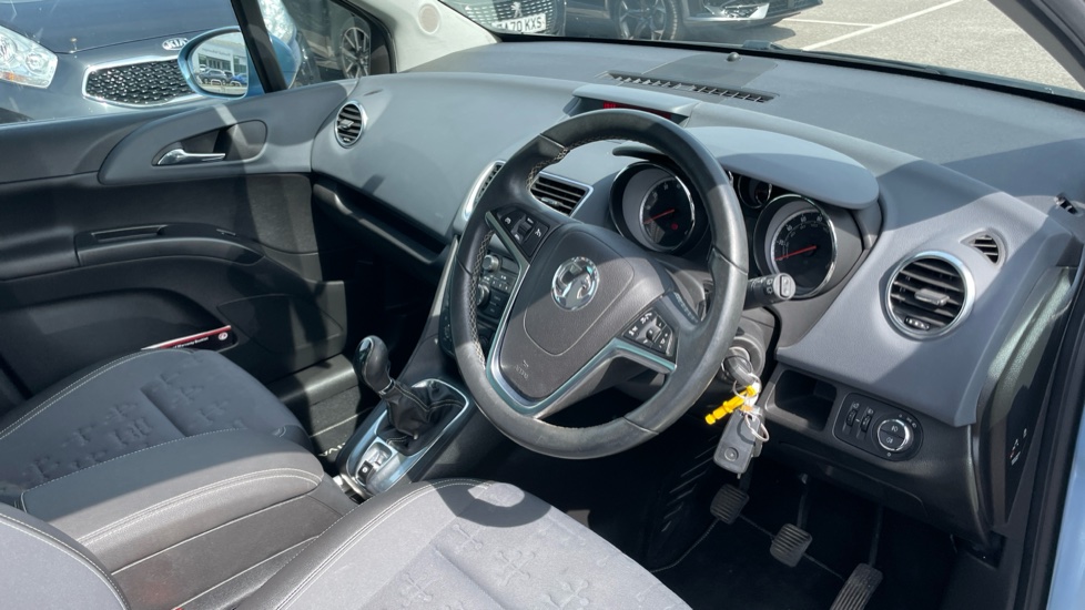 Vauxhall Meriva 1.4T 16V SE 5dr Petrol Estate - Image 11