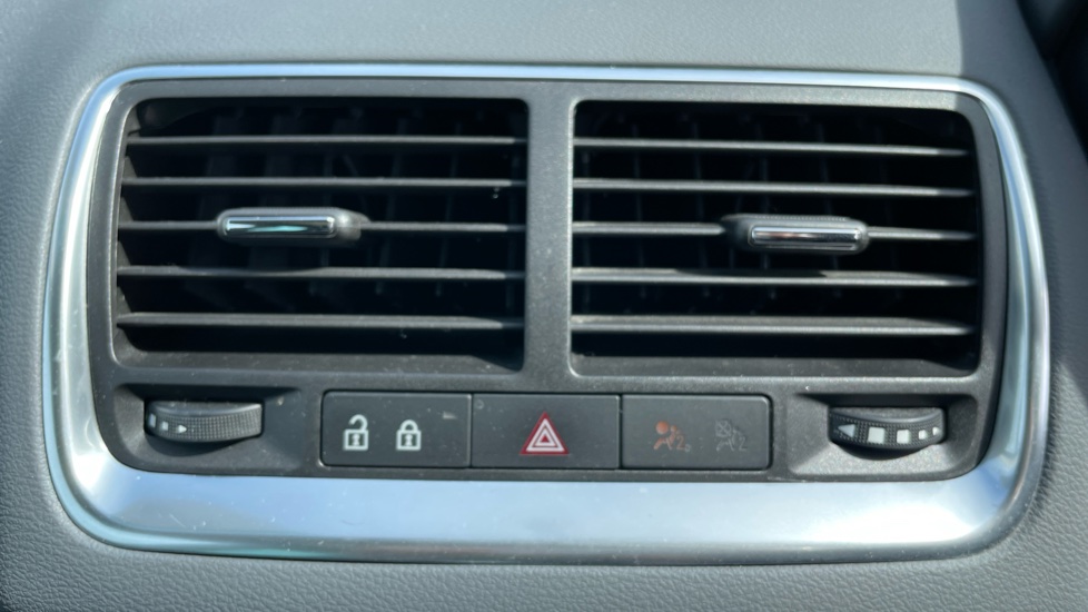 Vauxhall Meriva 1.4T 16V SE 5dr Petrol Estate - Image 29