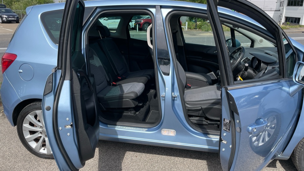 Vauxhall Meriva 1.4T 16V SE 5dr Petrol Estate - Image 38