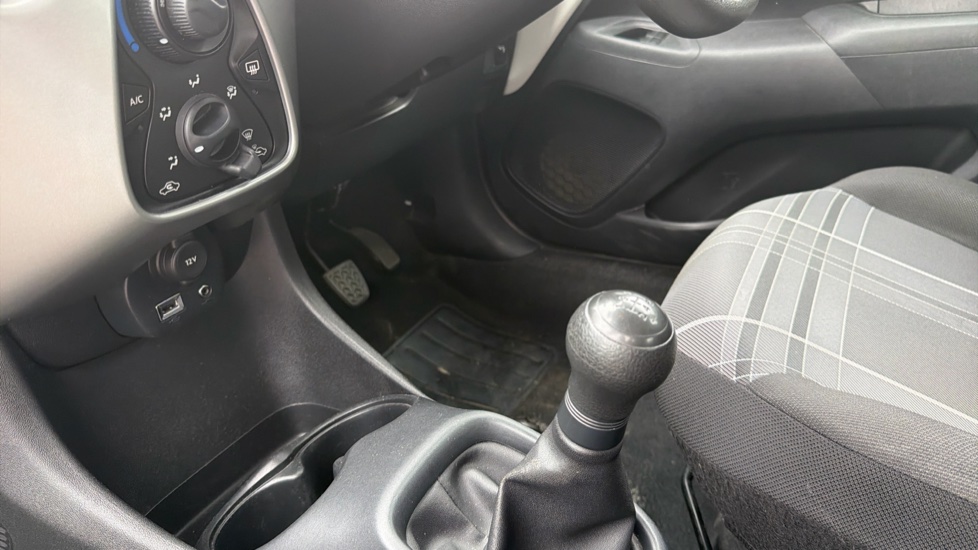 Peugeot 108 1.0 Active 5dr Petrol Hatchback - Image 13