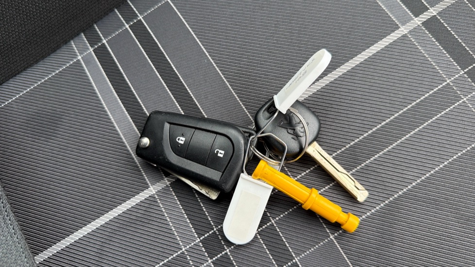 Peugeot 108 1.0 Active 5dr Petrol Hatchback - Image 20