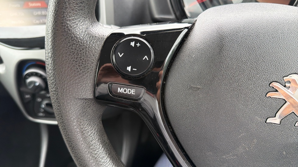 Peugeot 108 1.0 Active 5dr Petrol Hatchback - Image 27