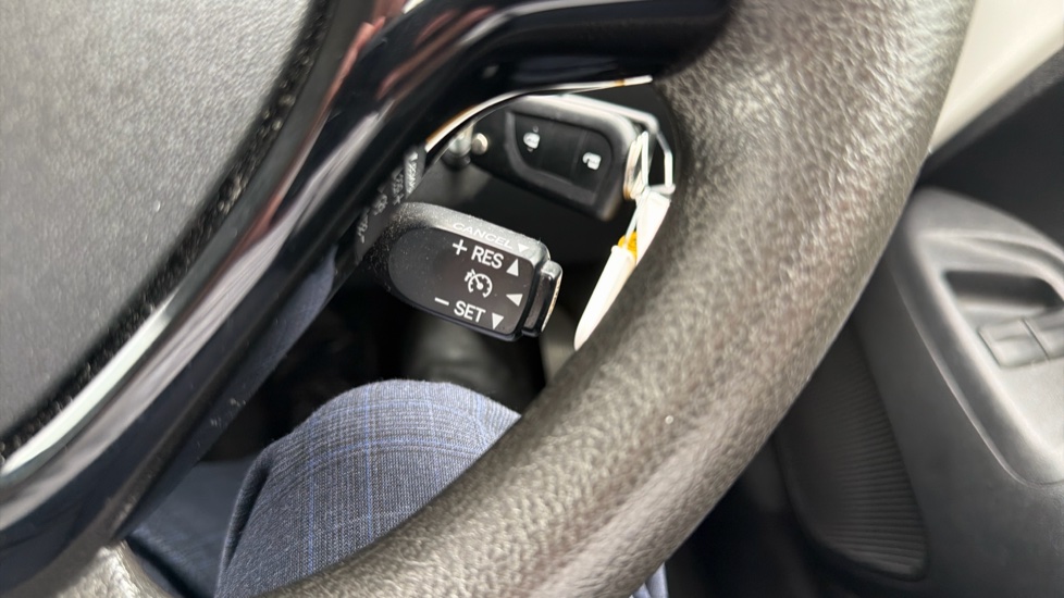 Peugeot 108 1.0 Active 5dr Petrol Hatchback - Image 28