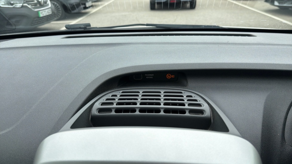 Peugeot 108 1.0 Active 5dr Petrol Hatchback - Image 30