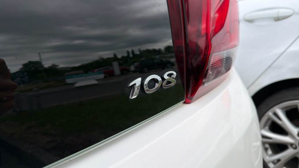 Peugeot 108 1.0 Active 5dr Petrol Hatchback - Image 33