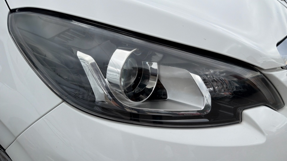 Peugeot 108 1.0 Active 5dr Petrol Hatchback - Image 41