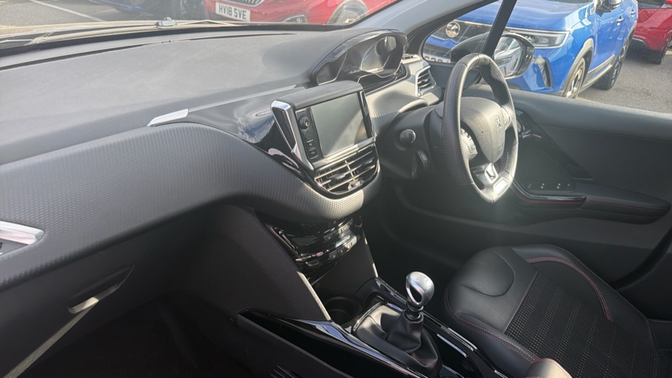 Peugeot 2008 1.2 PureTech 130 GT Line 5dr Petrol Estate - Image 9