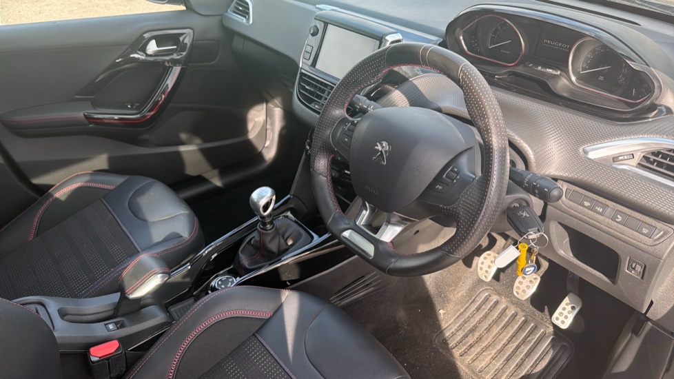 Peugeot 2008 1.2 PureTech 130 GT Line 5dr Petrol Estate - Image 11